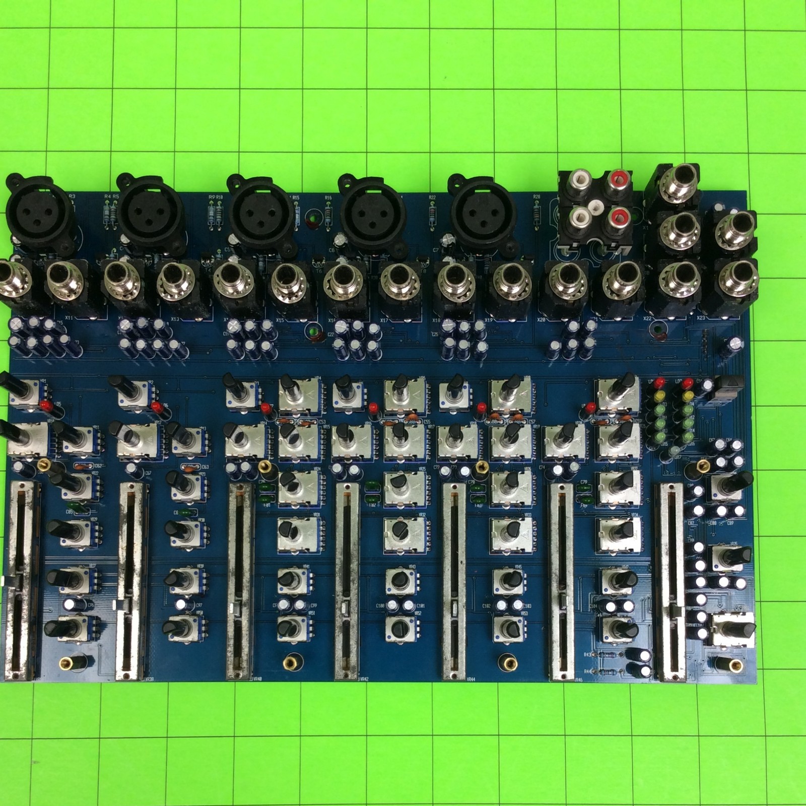 Behringer Eurorack UBB1002 Mixer Board PCB217120