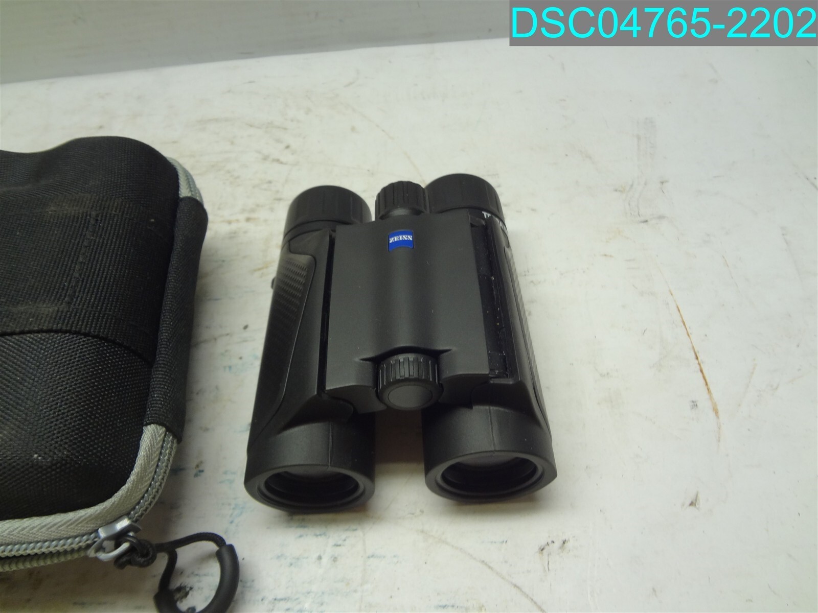 Zeiss Binoculars With Zipping Case