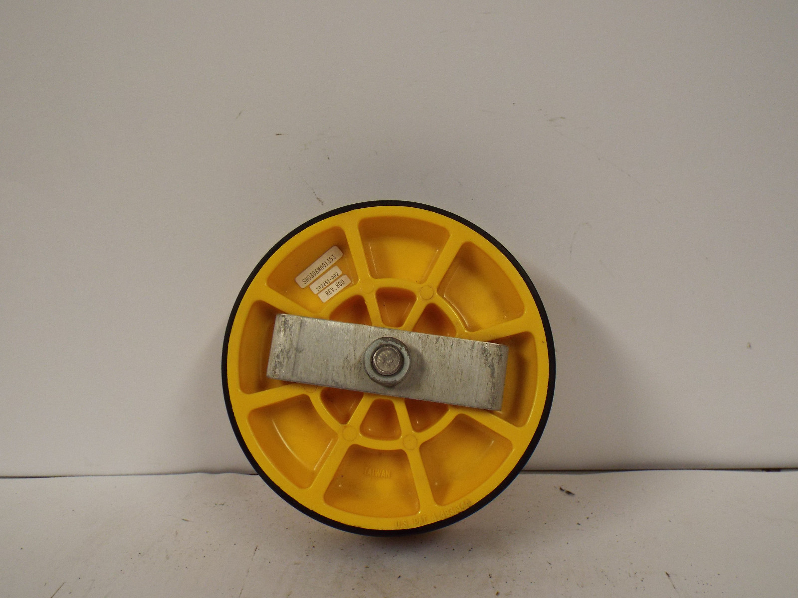 2 NEW CHERNE 270-261 6″ MECHANICAL GRIPPER PLUGS NNB *** MAKE OFFER***
