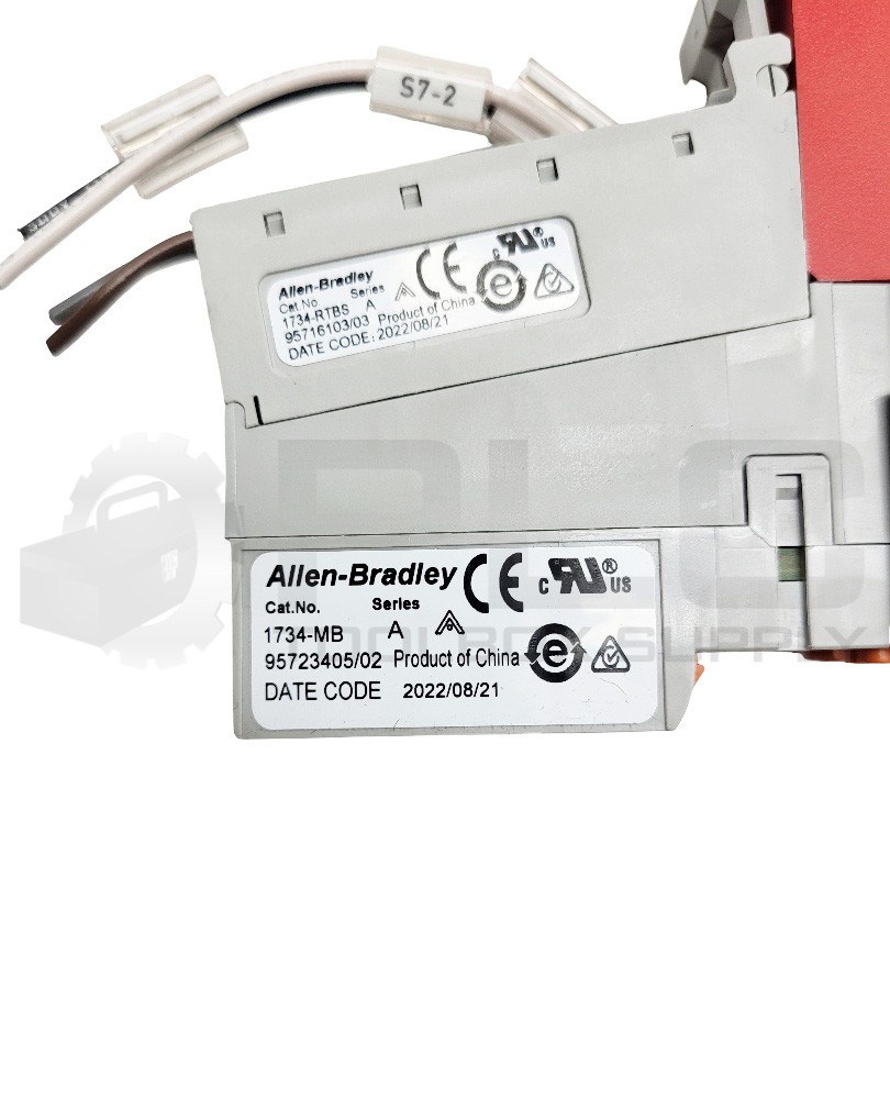 ALLEN BRADLEY 1734-OB8S /B TERMINAL BASE W/ 1734-MB /A W/ 1734-RTBS /A