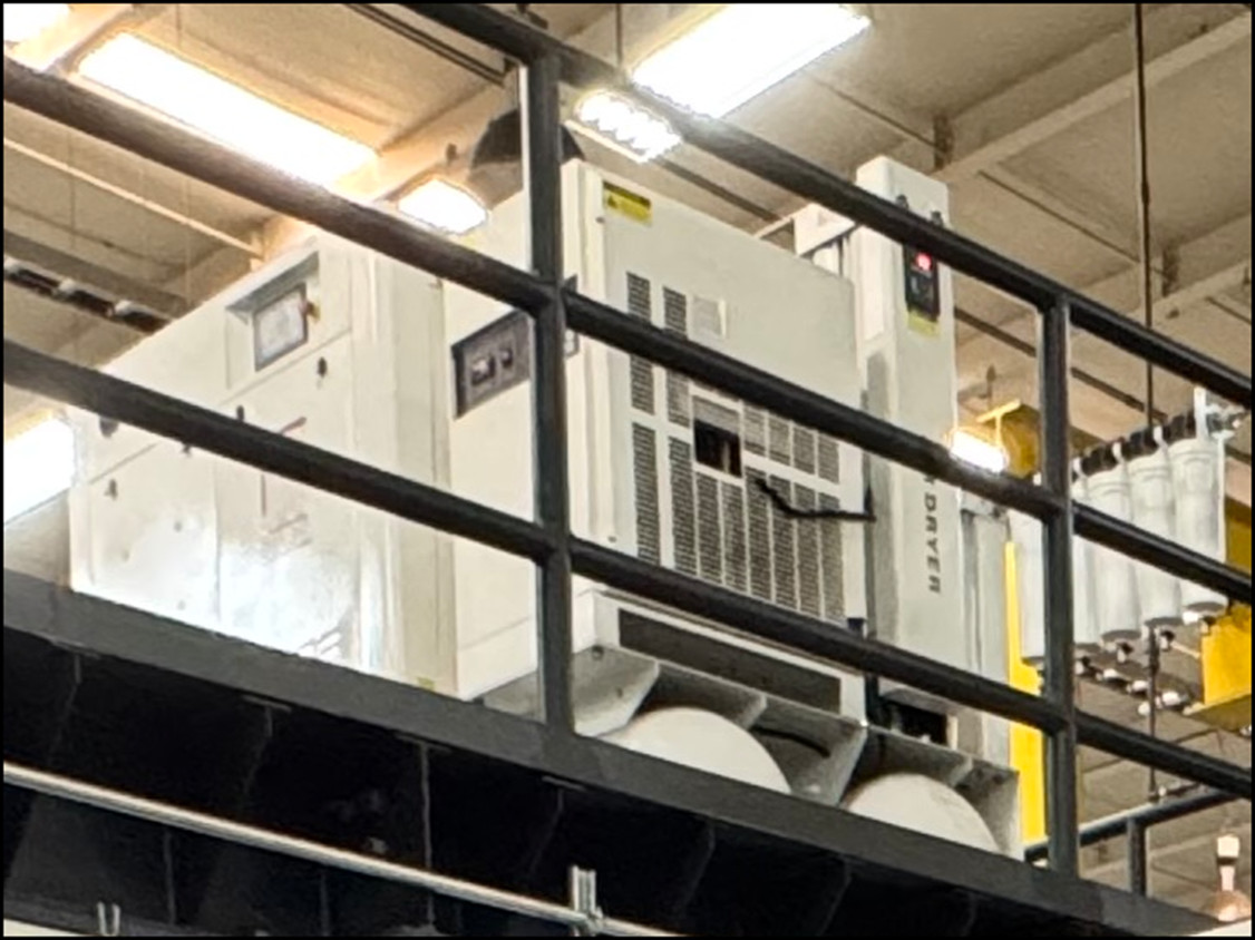 BODOR 50 HP ROTARY SCREW AIR COMPRESSOR WITH AIR DRYER DEMO LOW HOURS