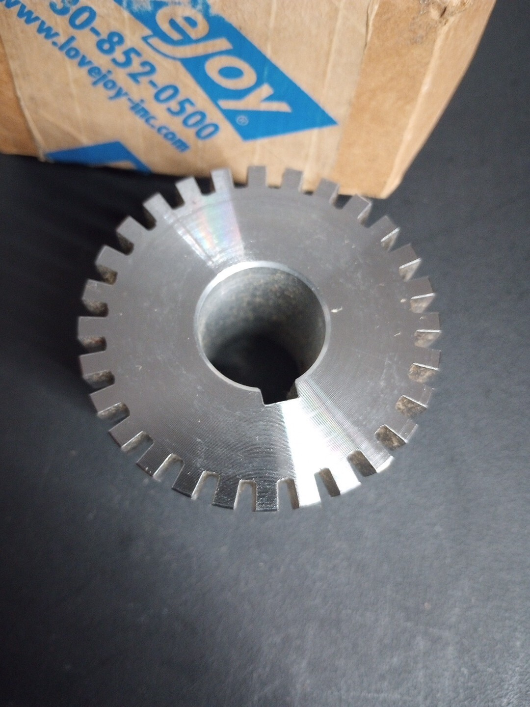 LOVEJOY 1030 Grid Coupling Hub, 15/16″ Bore, 1/4×1/8 Keyway #06101