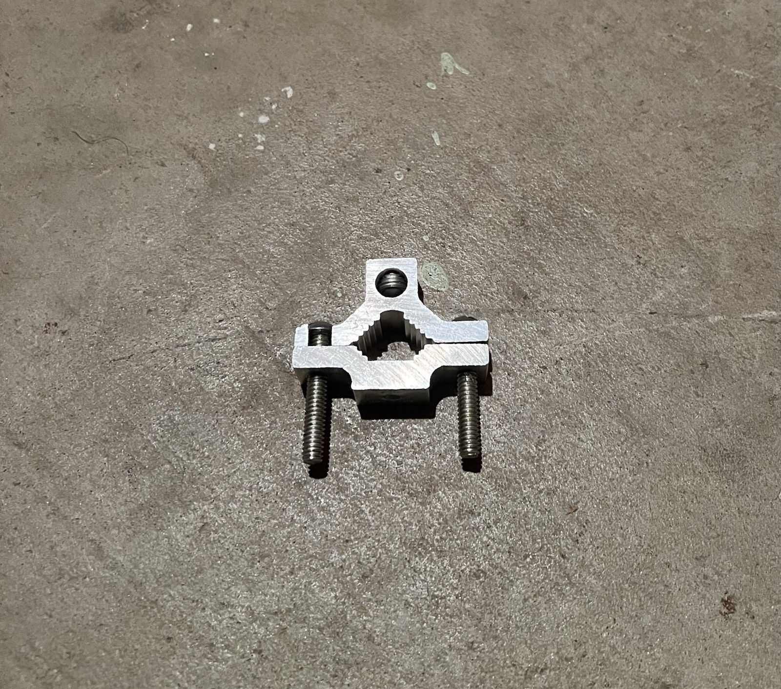 Ilsco AGC-1 Aluminum Alloy Dual Rated Ground Clamp 1/2 – 1 Inch 1/0-14 AWG