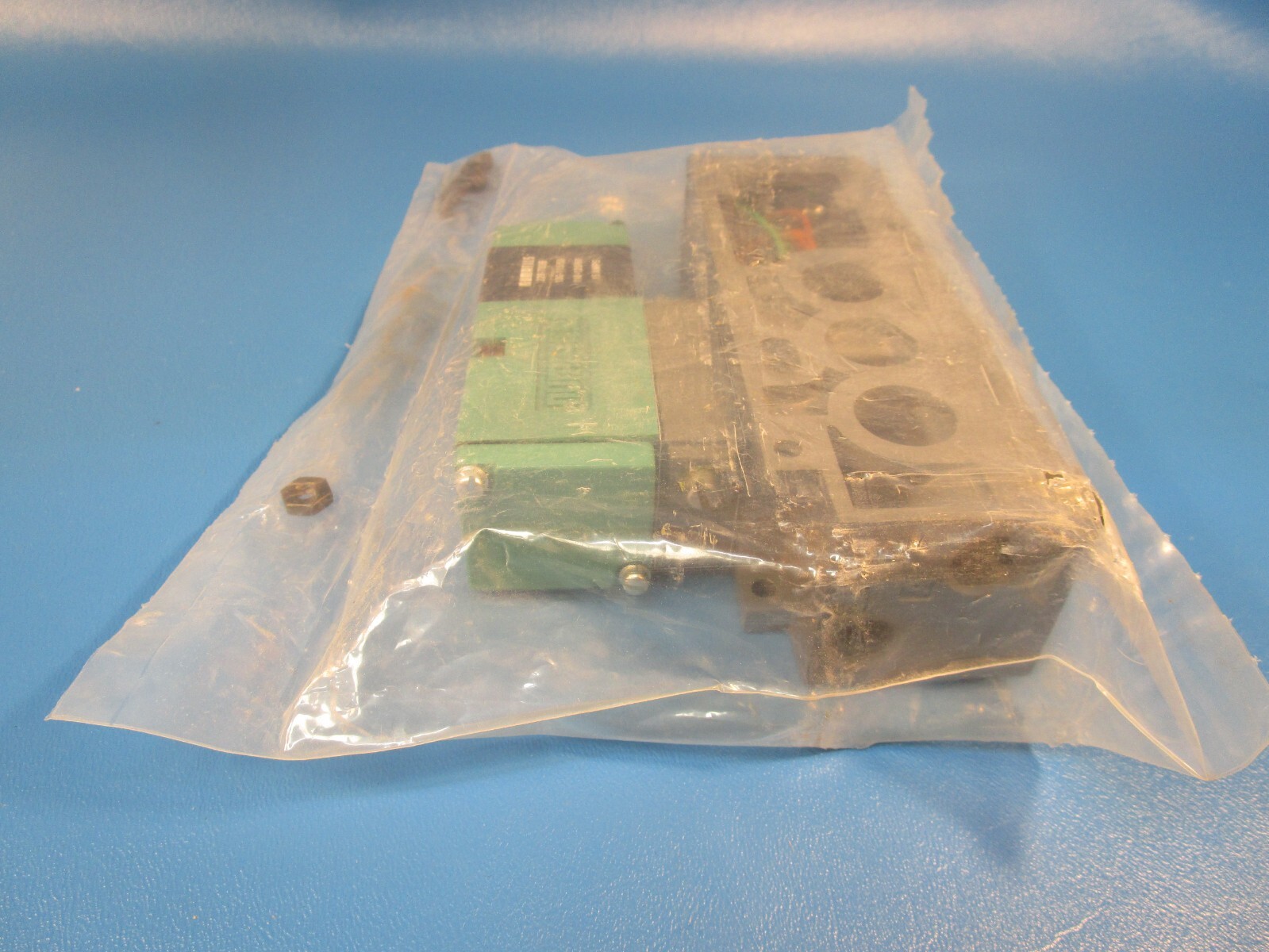 NUMATICS 082SA425K000030, Single Solenoid Valve, 1/4″ PORTS, 2-POSITION 4-WAY