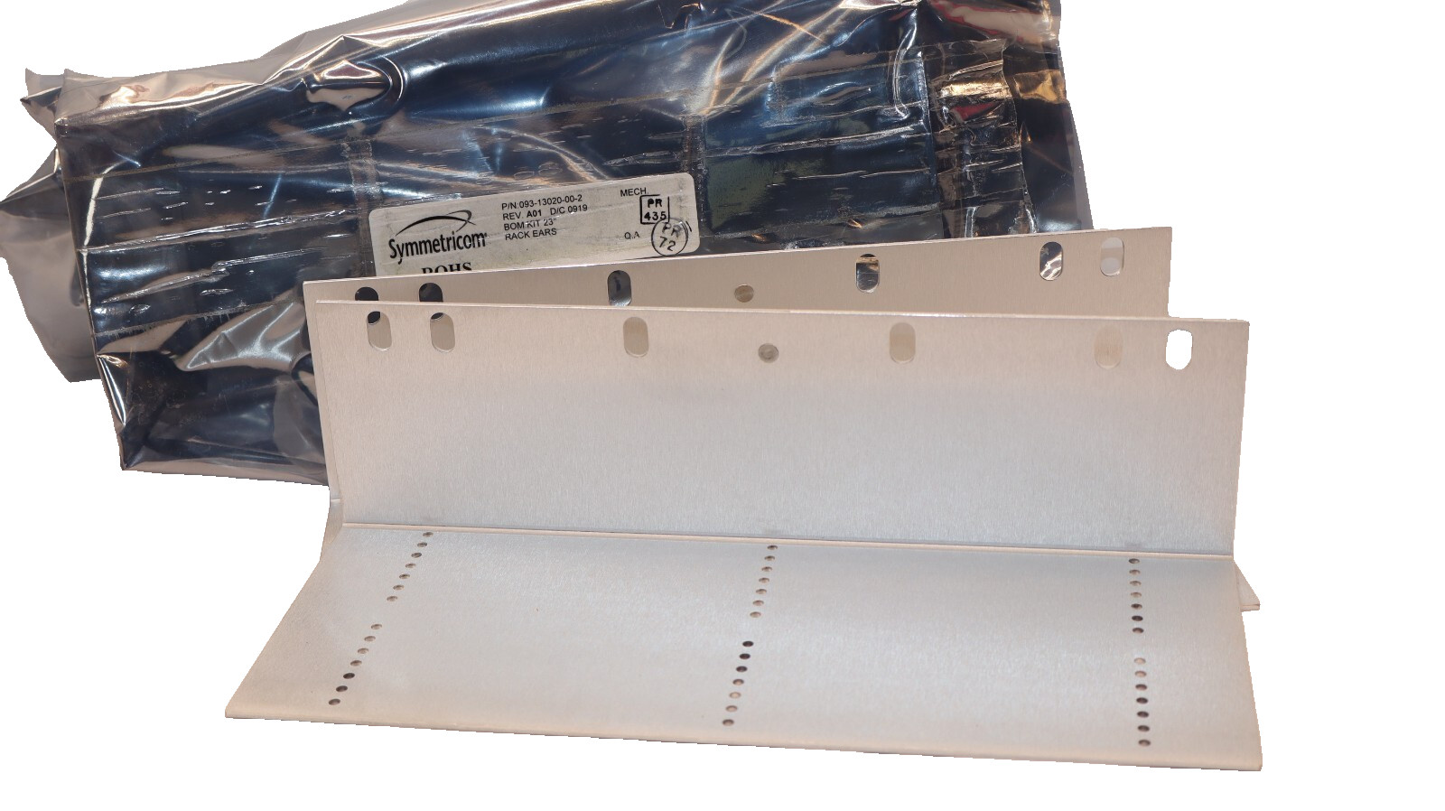 (NEW) SYMMETRICON 093-13020-002-2 Rev A BOM Kit 23″ Rack Ears
