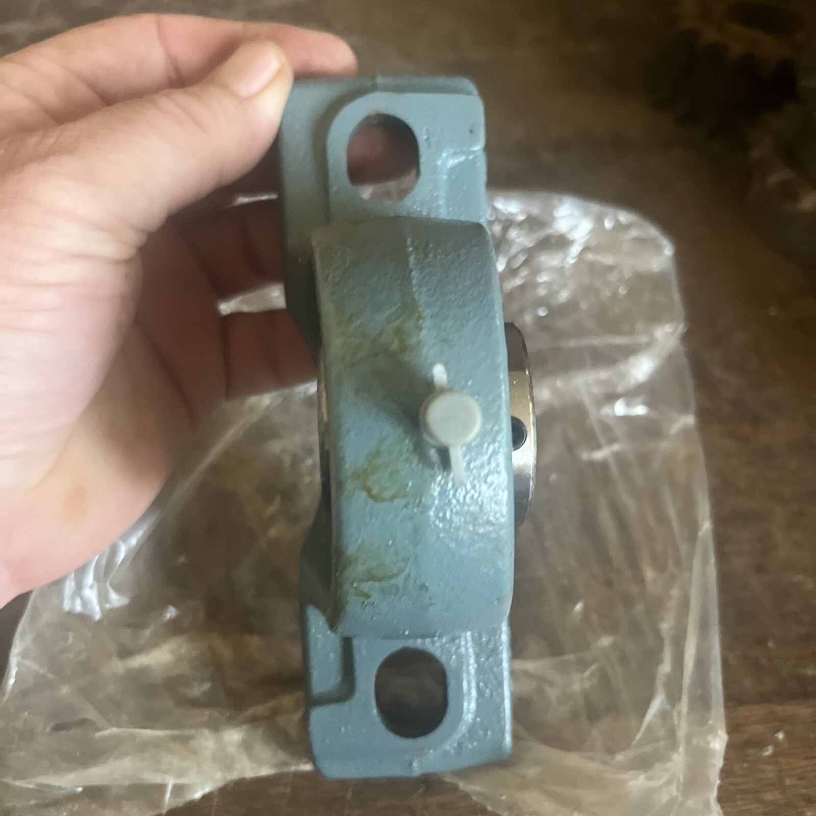 NOS AMI PILLOW BLOCK BEARING UC206-18 P206