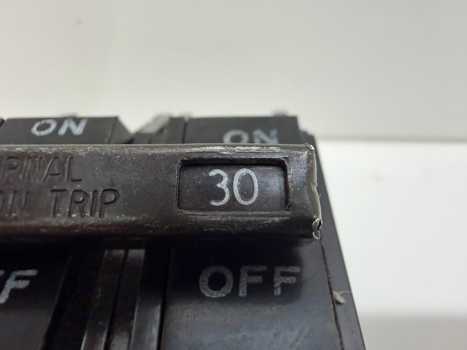GOOD USED! GENERAL ELECTRIC GE 30A 240V 2-POLE CIRCUIT BREAKER HACR230