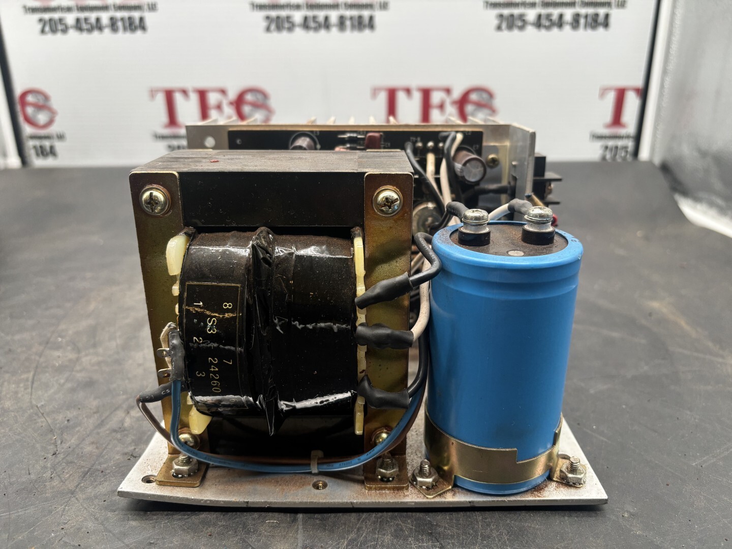 SOLA 83-24-260-03 24VDC/6A ;47-63Hz Power Supply