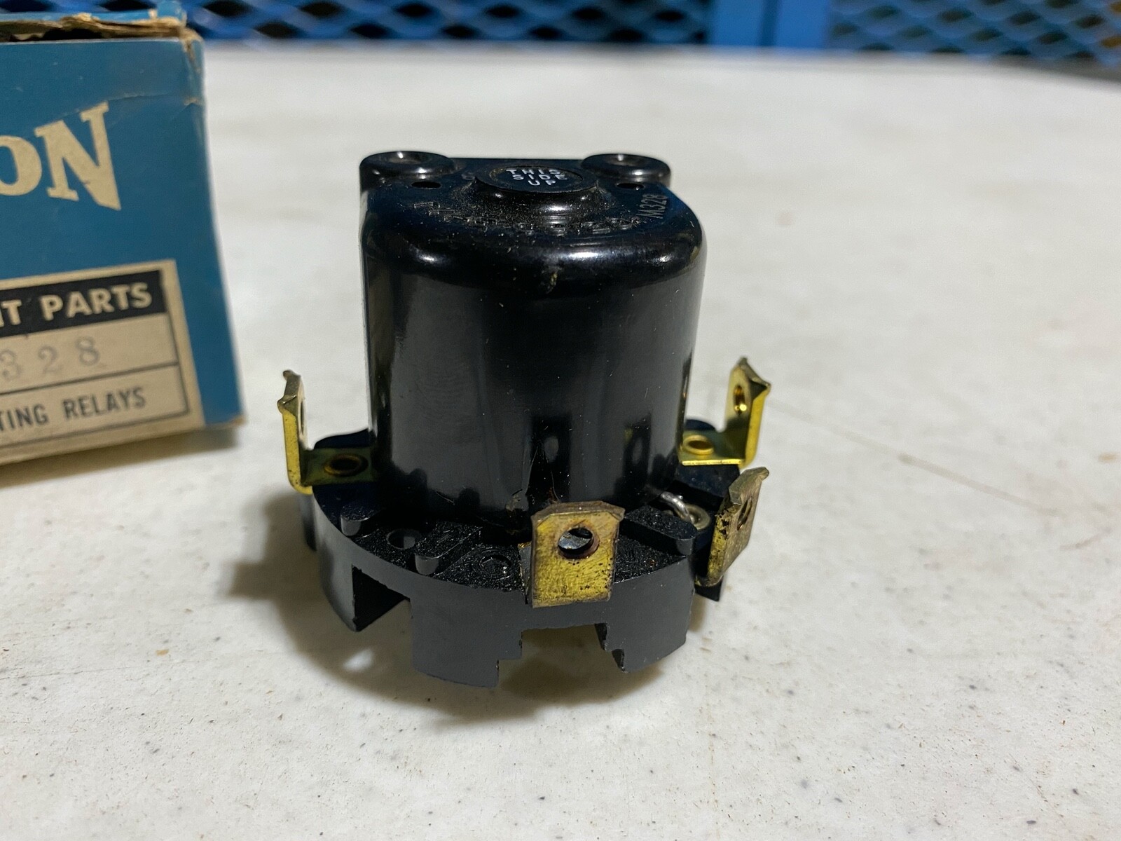 One (1) KLIXON Motor Starting Relay C9120-M328, NOS in box