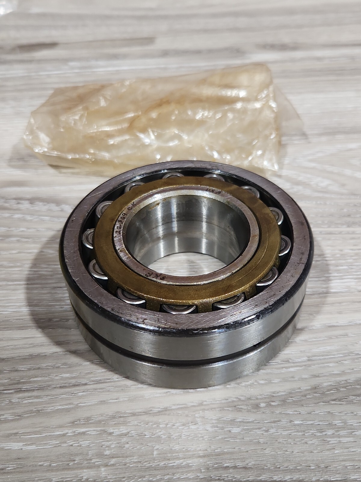 (1) New SKF Explorer 22209 Ck Spherical Roller Bearing (Read Description)