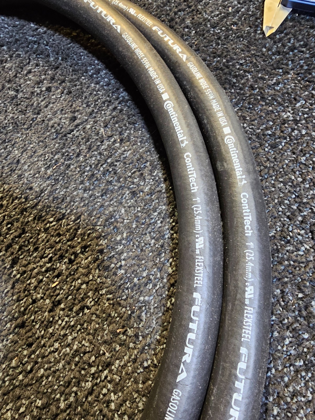 Continental ContiTech 1″ Futura Flexsteel 141″ Length Gasoline Hose w/Fittings