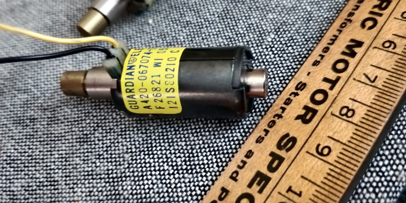 2 pieces PUSH-TYPE SOLENOID 24VDC Guardian # A420-067074-01