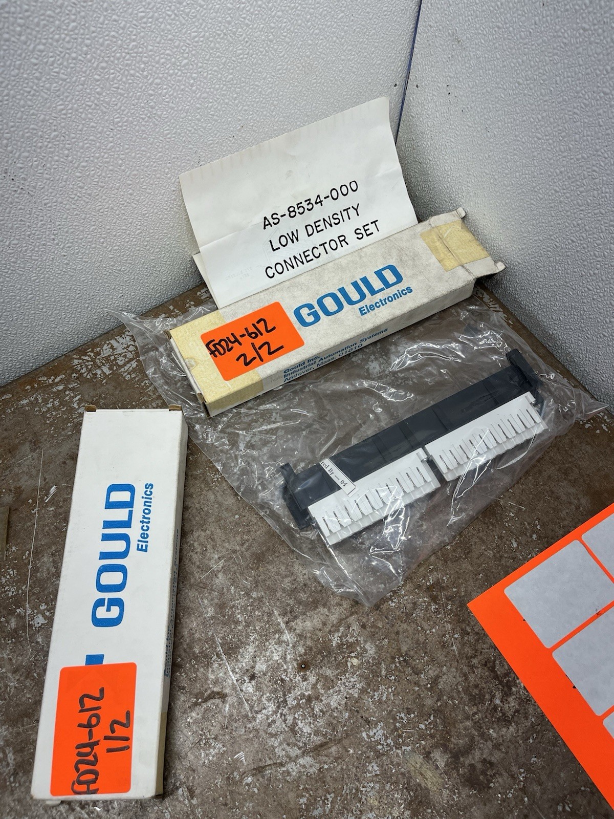Schneider Electric AS-8534-000 MODICON 984 SERIES AS8534000 – 800-SERIES I/O CON