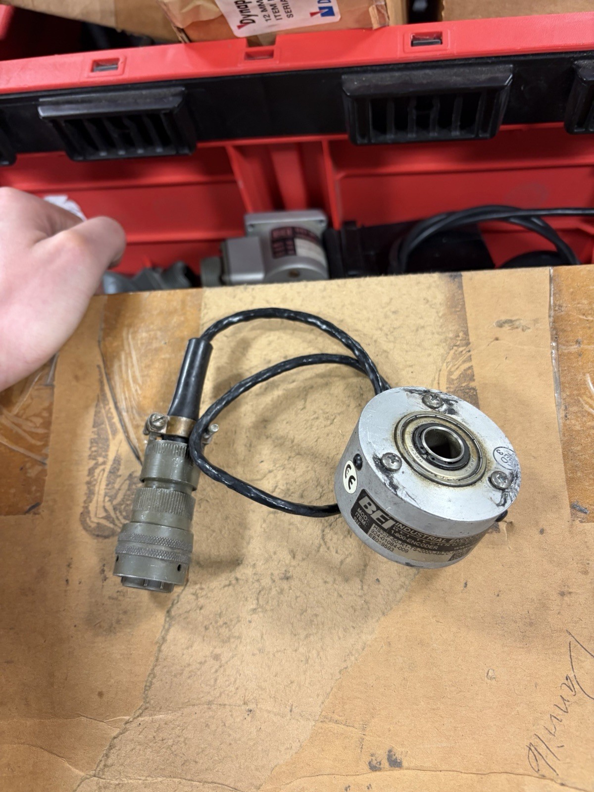 BEI HS22F-50-R1-TS-2000-ABZC-15V/V-SC18M14/19S 924-01084-009 15VDC USED