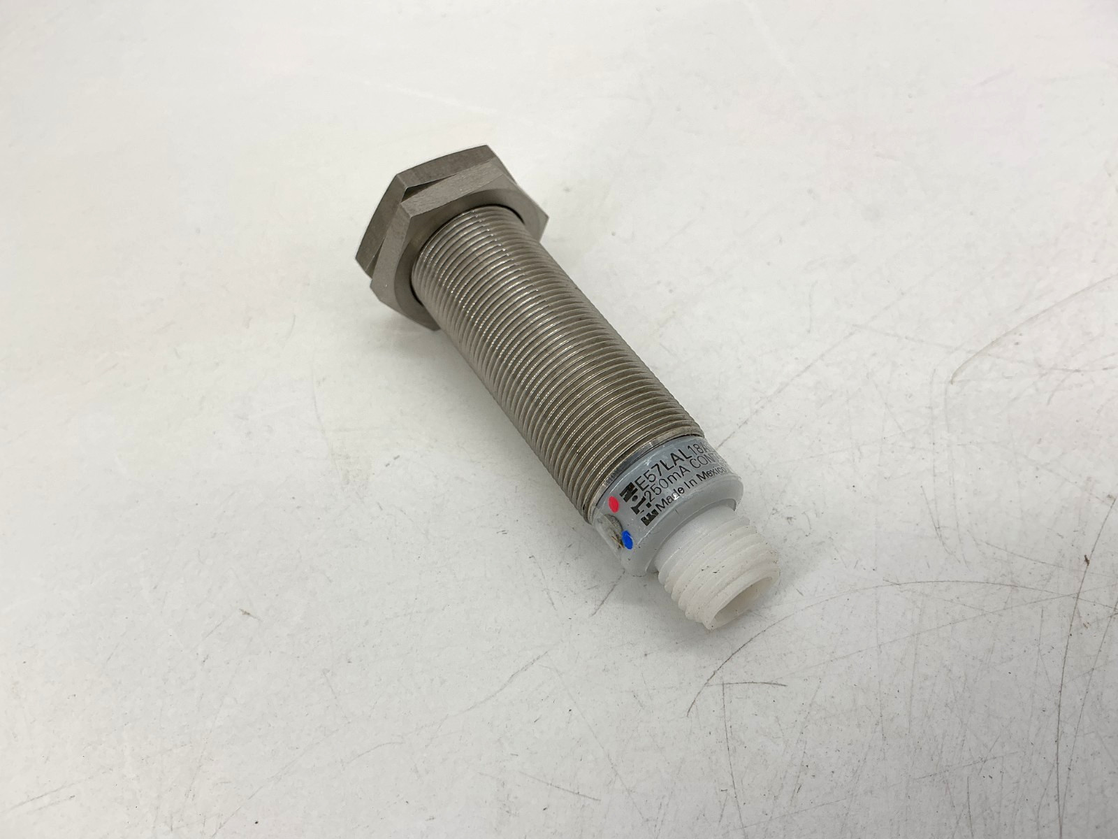 New Eaton E57LAL18A2SA Ser G1 Inductive Sensor Tubular Housing 3-Pin 20-250VAC