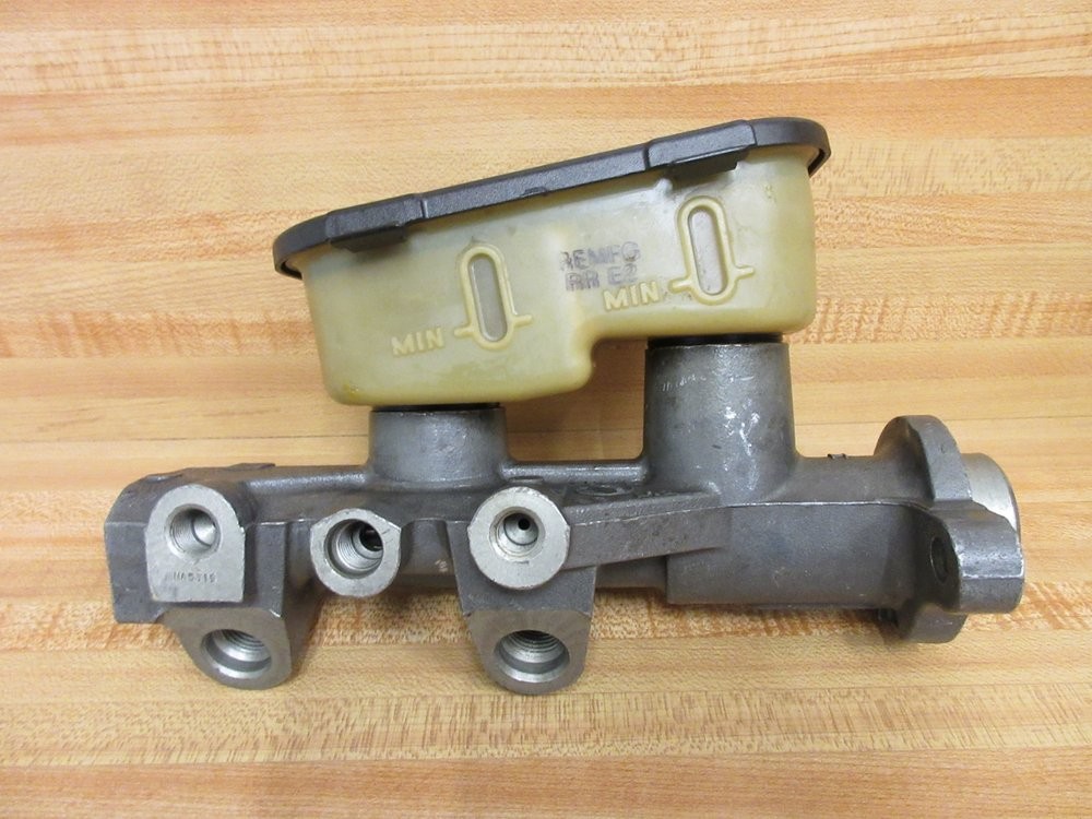 Bendix R11925 Master Brake Cylinder 10-1925