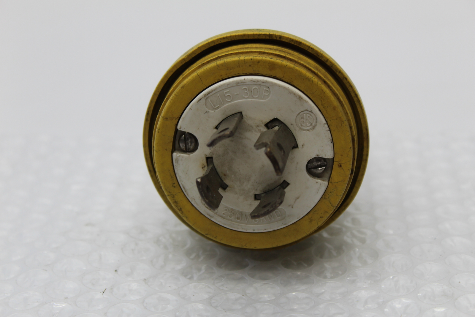 INDUSTRIAL SPARE L15-30P PLUG (AS PICTURED) UNMP