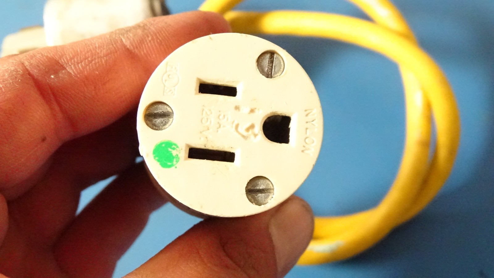 Hubbellock 20A 125V Grounded Hospital & 5-15R Hospital Grade