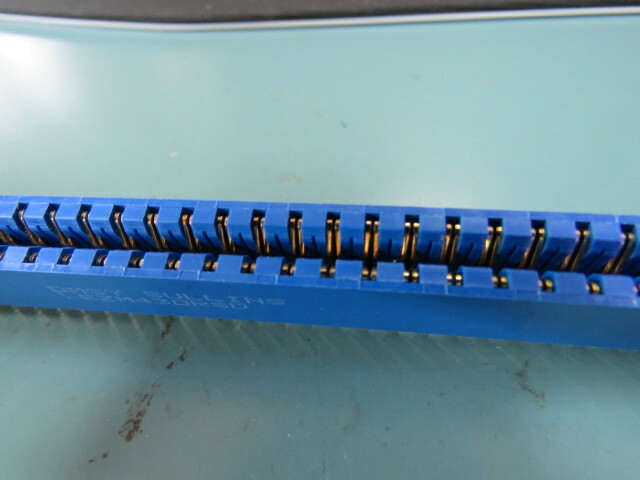 SULLINS EZM43DRSD Qty of 6 per Lot Card Edge connector