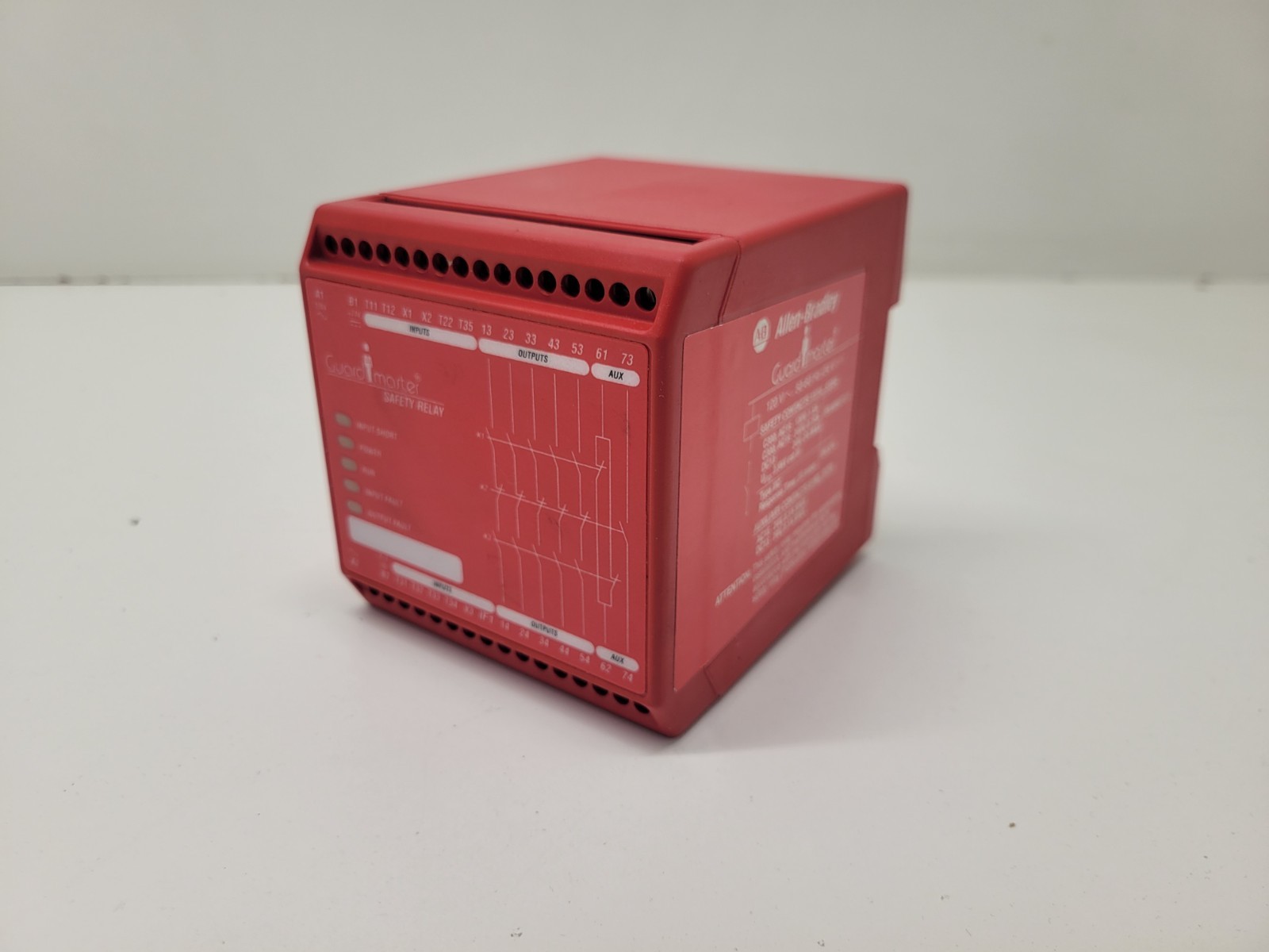 GOOD USED! ALLEN-BRADLEY GUARDMASTER SAFETY RELAY 440R-ZBR520AZ1