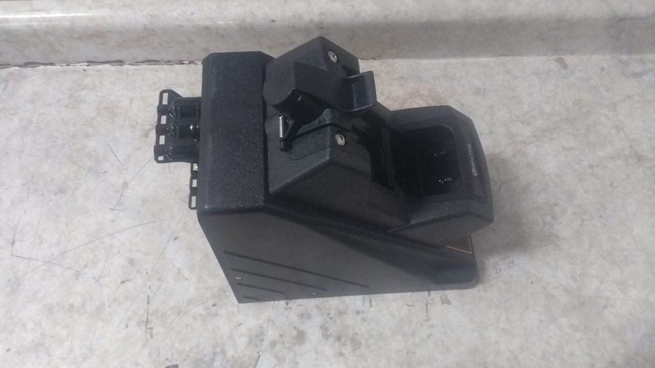 Industrial Scientific 18109327 100 to 240VAC 3 Port Docking Station