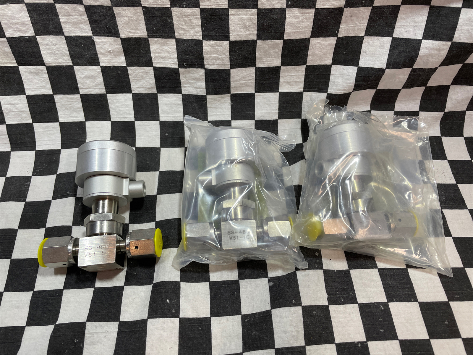 SWAGELOK Bellows Sealed Valve 1/4″ FVCR, SS-4BK-V51-1C, LOT OF 3, #130Z34 Box A