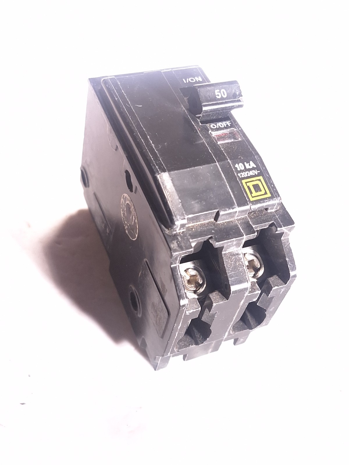 SQUARE D QO250 PLUG ON CIRCUIT BREAKER 50A 2P 120/240V 50/60Hz – 6 AVAILABLE