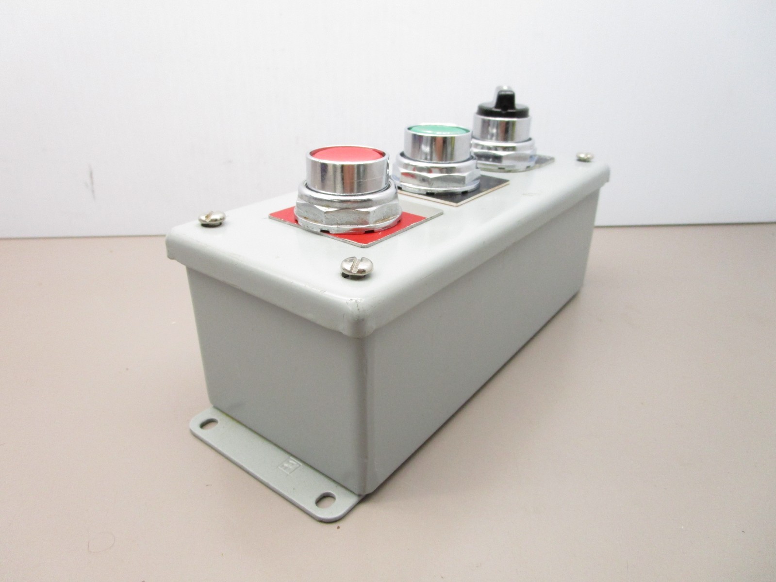 Hoffman E-3PB Push Button Enclosure with Switches OFF-ON / Start / Stop