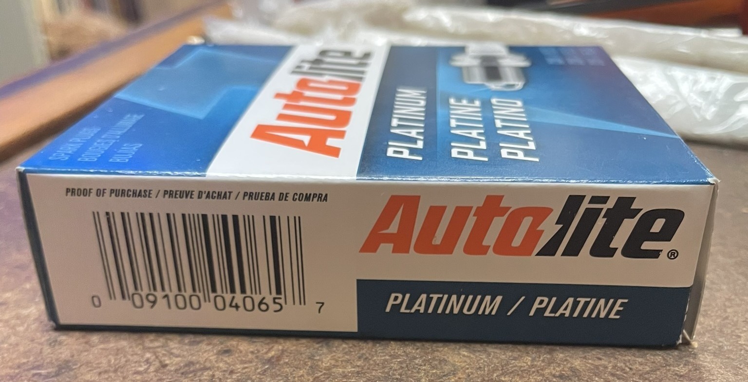 Pack of 4 – Autolite Platinum Spark Plugs – P/N:  AP5263 (NOS)