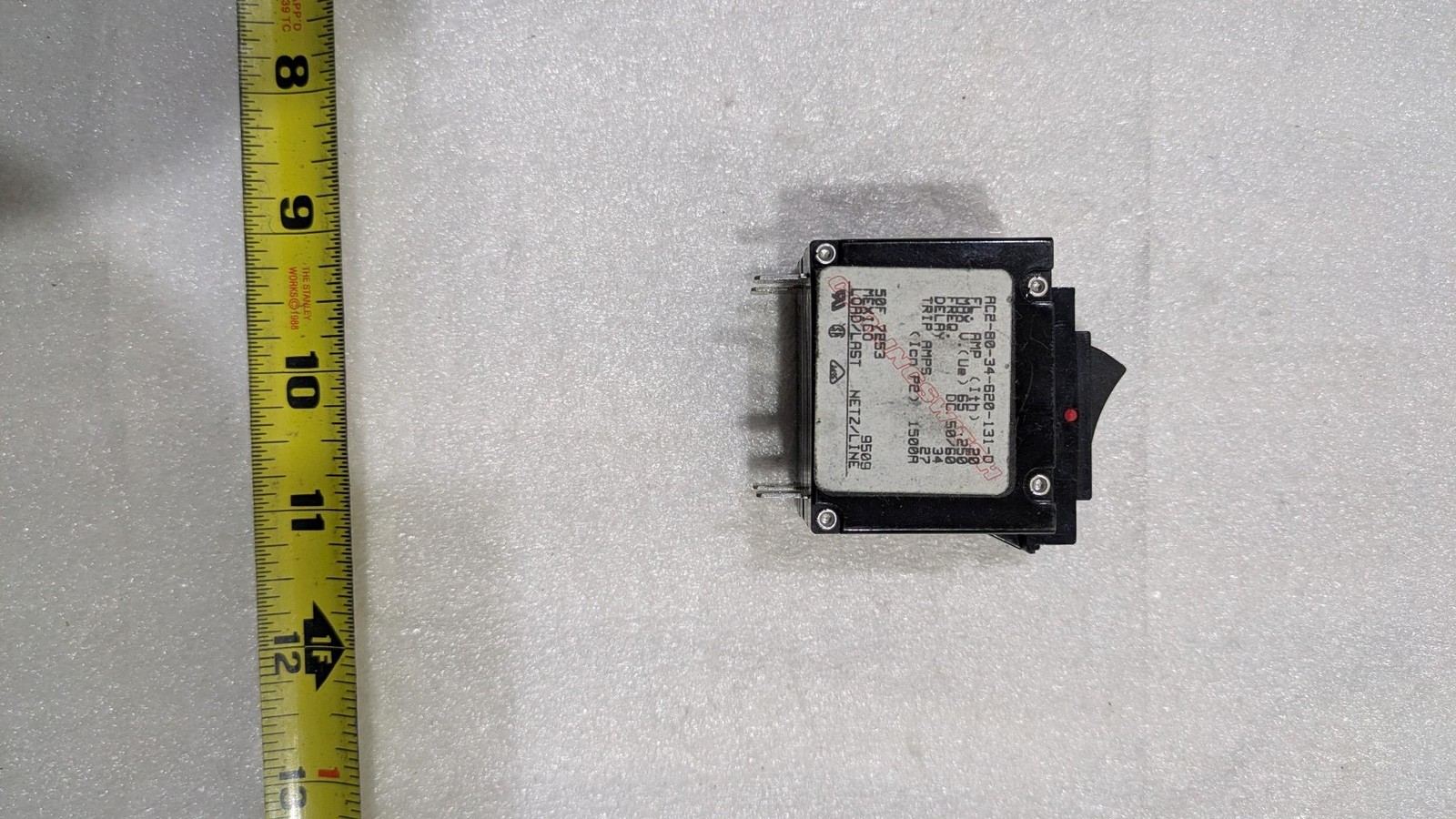 Carling Technologies Circuit BrEAKER AC2-B0-34-620-131-D 20AMP 65-250 VAC