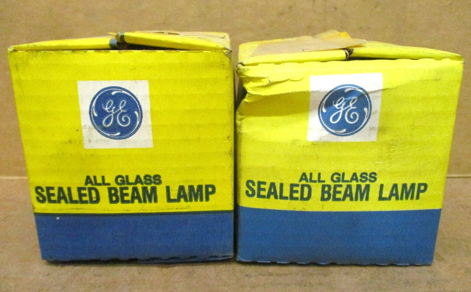 GE General Electric H7551 All Glass Sealed Beam Lamp Lot of 2 Pieces 49881HM