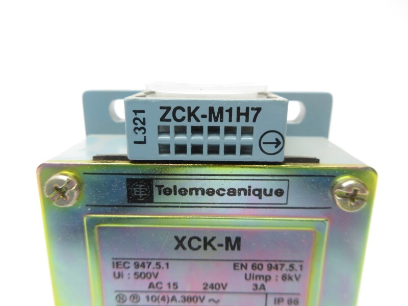 TELEMECANIQUE XCK-M1H7 240V 3A NSNP