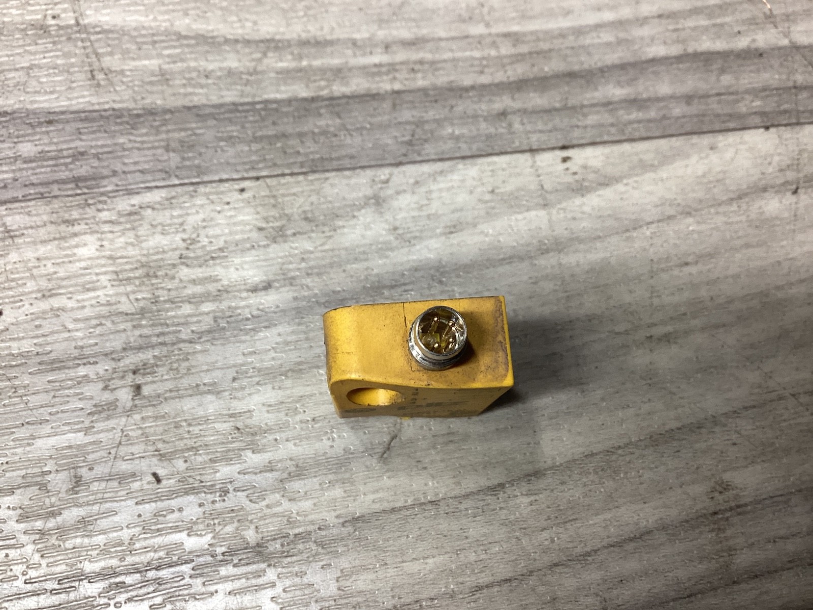 PILZ PSEN 2.1P-21 SAFETY SWITCH W/ MALE CONNECTOR #128N136