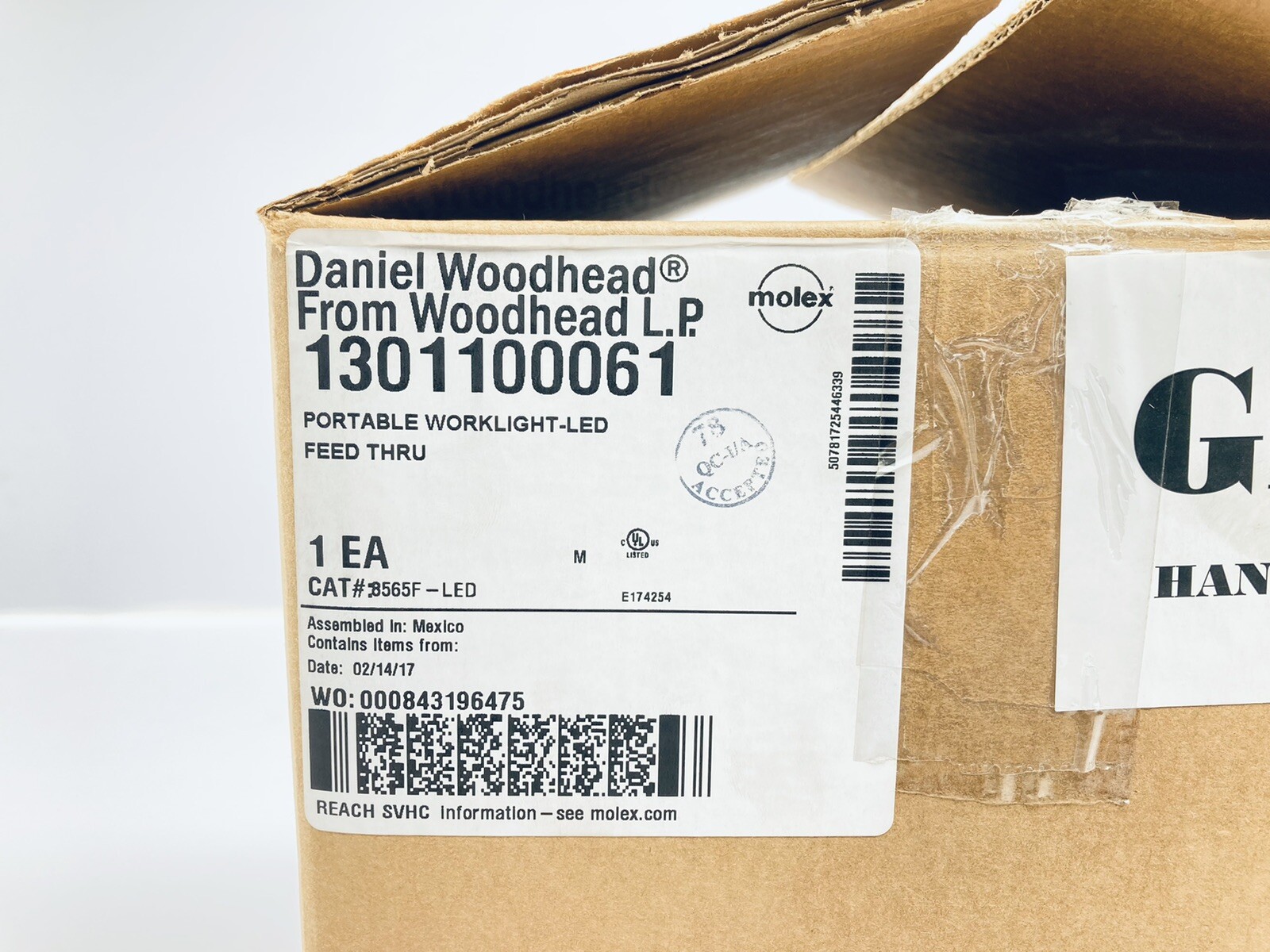 UNUSED WOODHEAD 8565F-LED PORTABLE MAGNET WORKLIGHT WATERTIGHT LED 120V