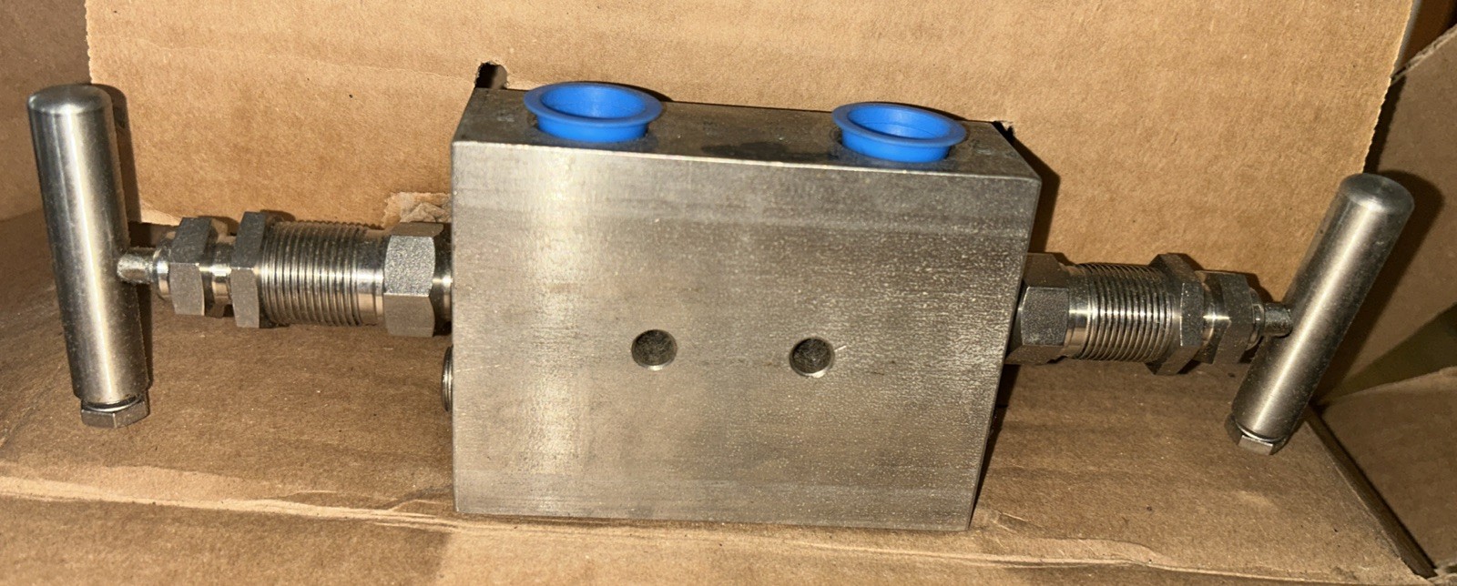 NEW Anderson Greenwood M1HIS-4 Instrument Manifold 316 Stainless Steel M1HIS4.t5