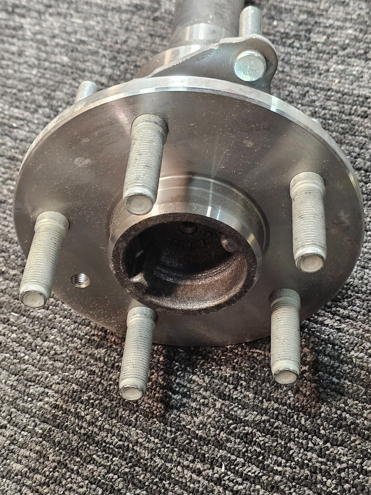 Rear Axle Shaft 10108925 – 5 Lug Hub Raised Center 4 Stud Axle Mount ABS Ring