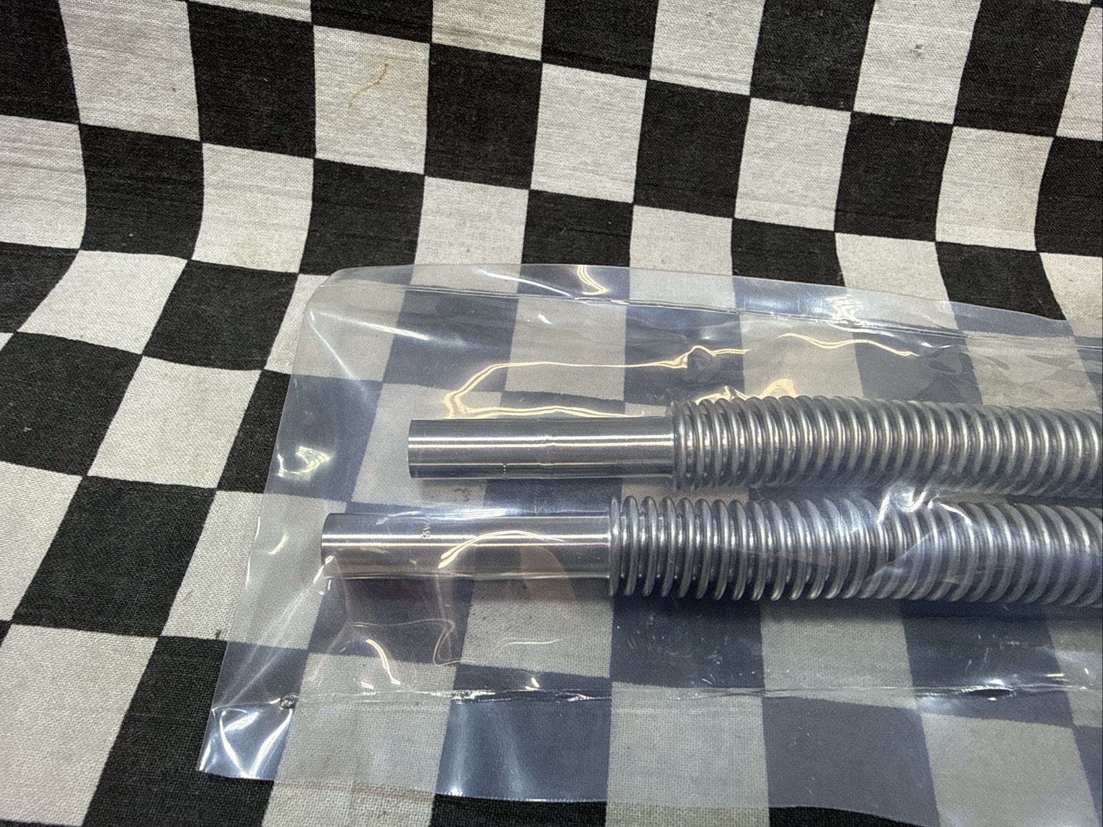 LOT OF 2, SWAGELOK 321-6-X-12-B2, Flexible Tubing 3/8″ X 12″, SHIPSAMEDAY#ZB60
