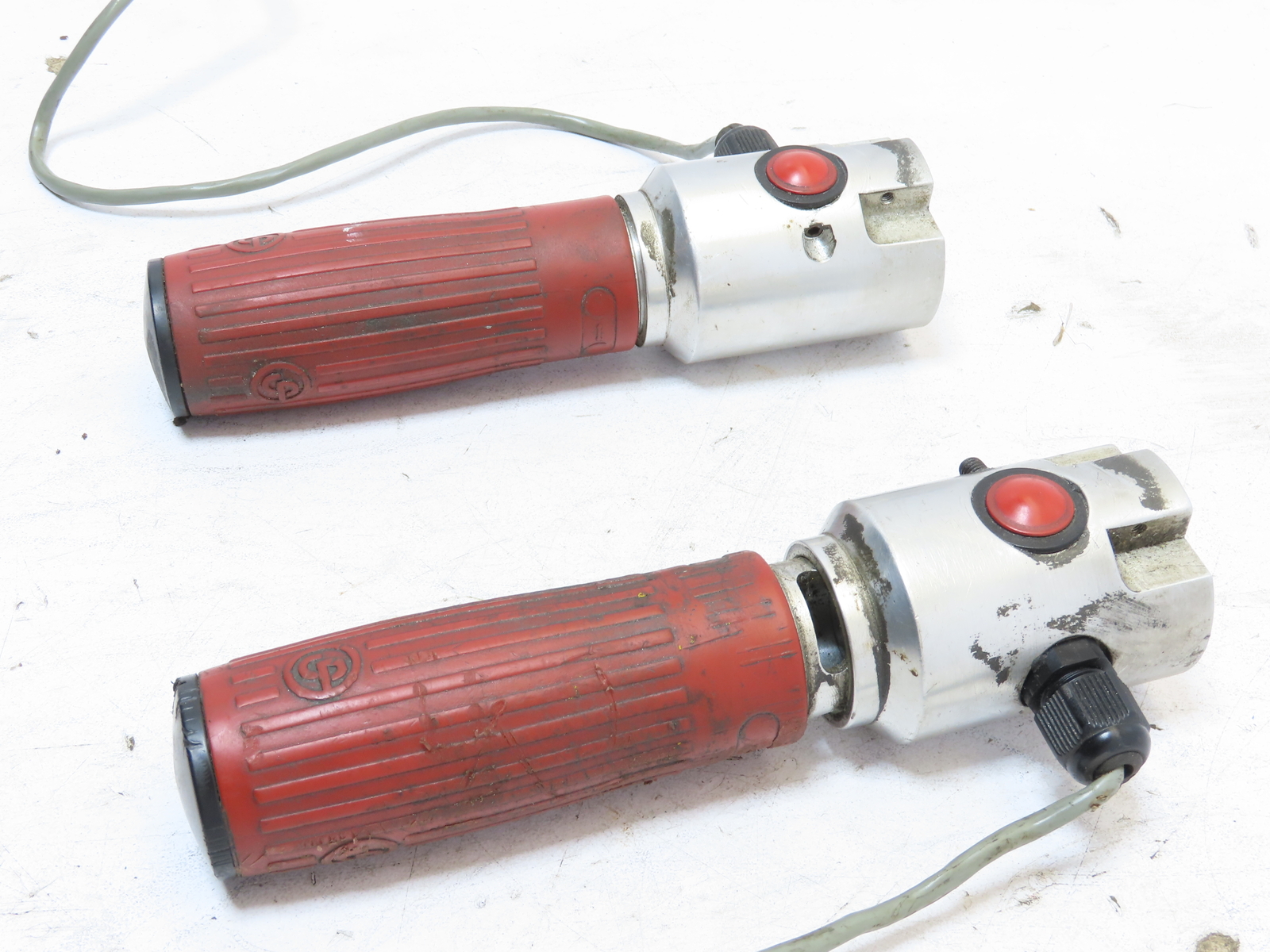 Chicago Pneumatic 2-Hand Safety Thumb Switch Left/Right Set 1-N.O. Contact
