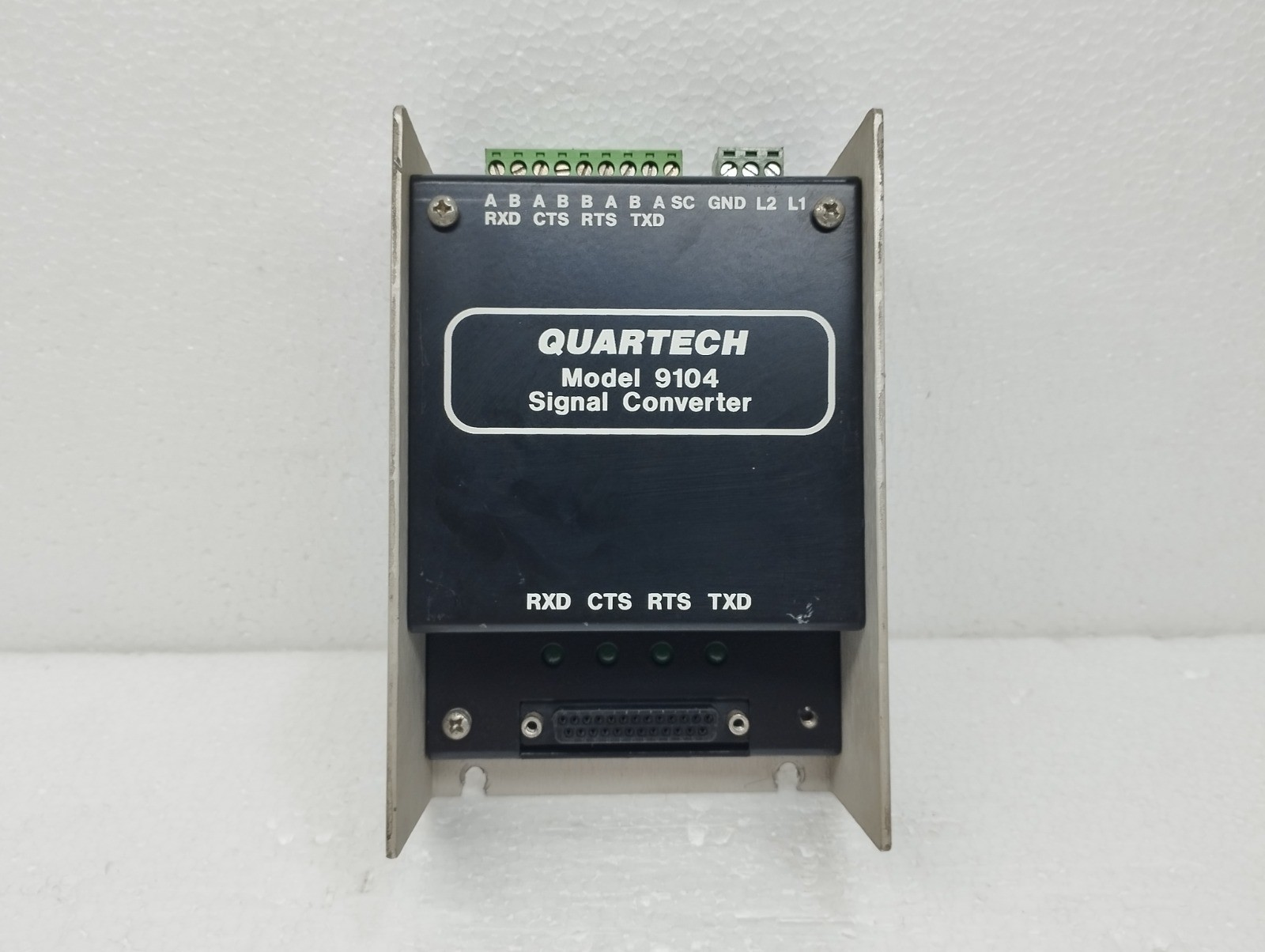 QUARTECH 9104 SIGNAL CONVERTER Used 1pc