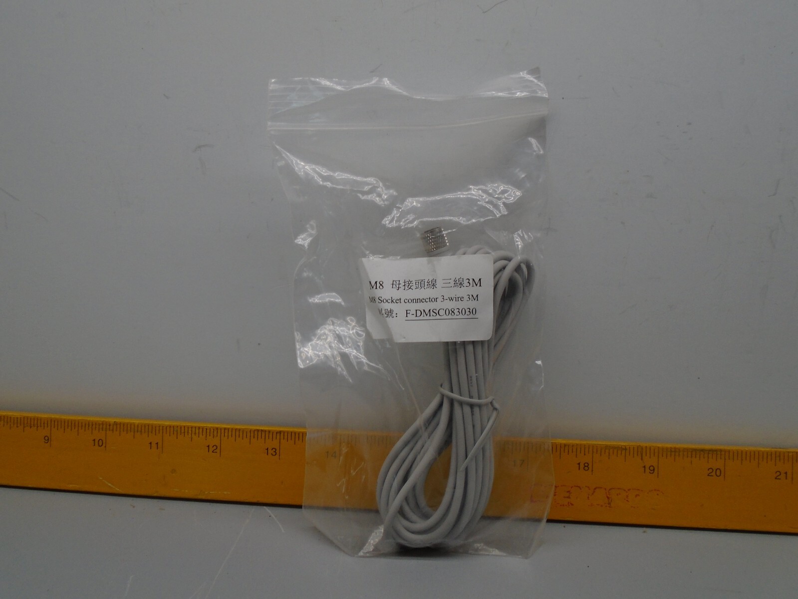 New old Stock F-DMSC083030 M8 Socket connector 3-wire 3M Cable N357