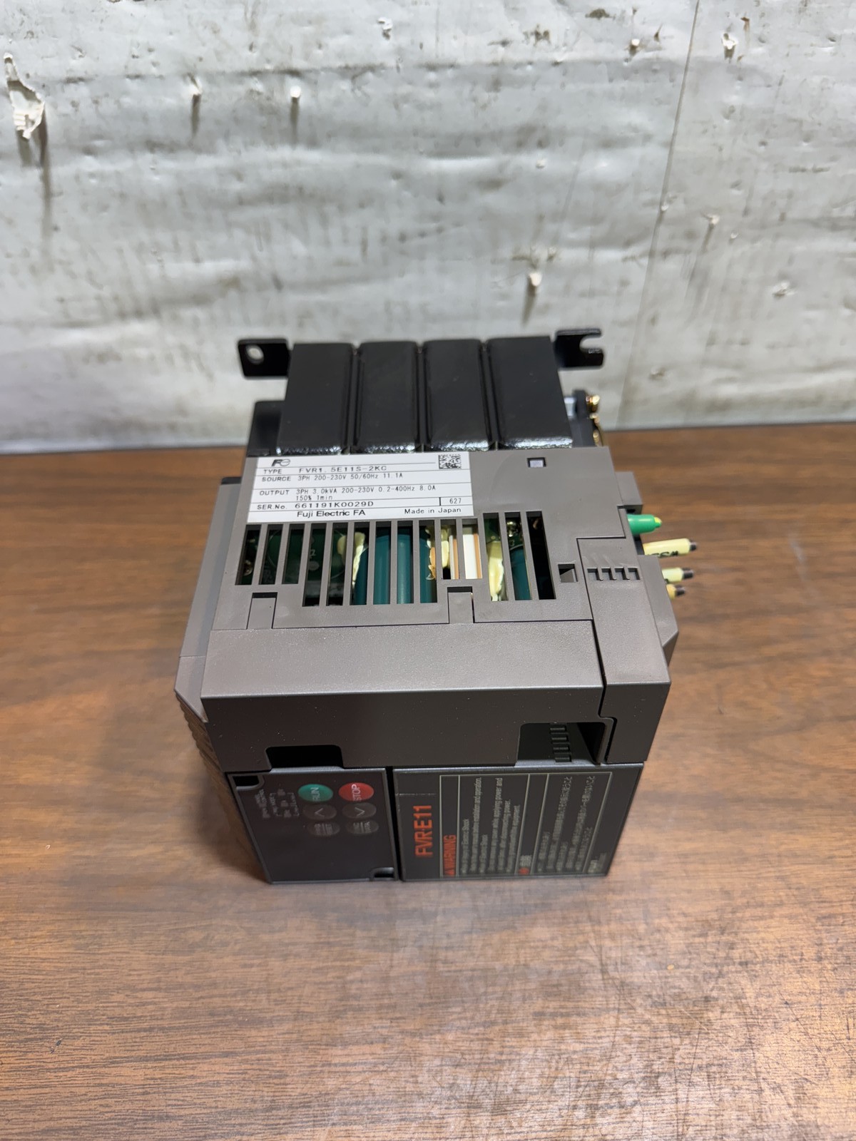 Fuji Electric FVR-E11 VFD FVR1.5E11S-2KC 3PH 200-230V 8A 0.2-400Hz INV=32994