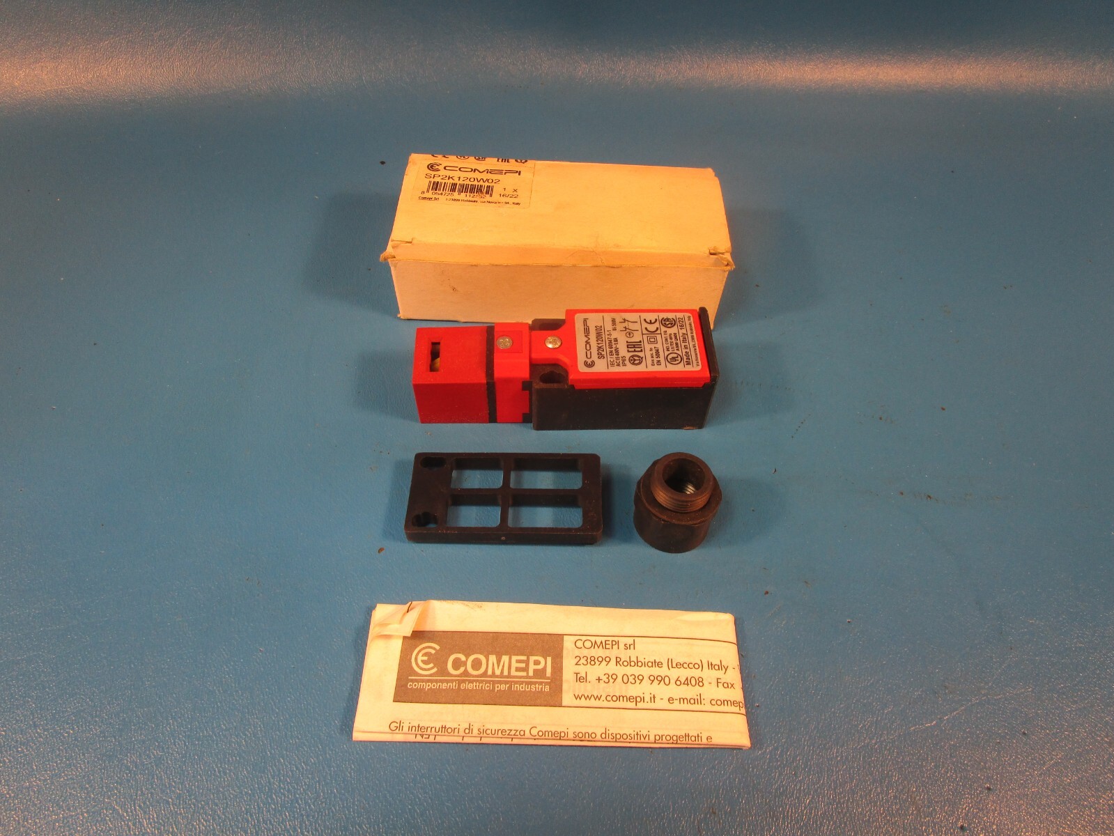 Compi SP2K120W02, Safety Switch, tongue (3-prong key) interlock, 360-degree