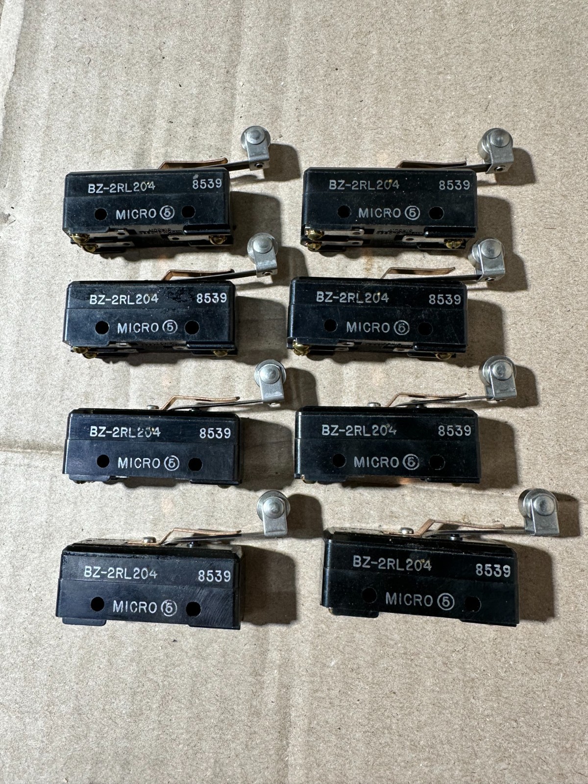 8 NEW MICROSWITCH BZ-2RL204