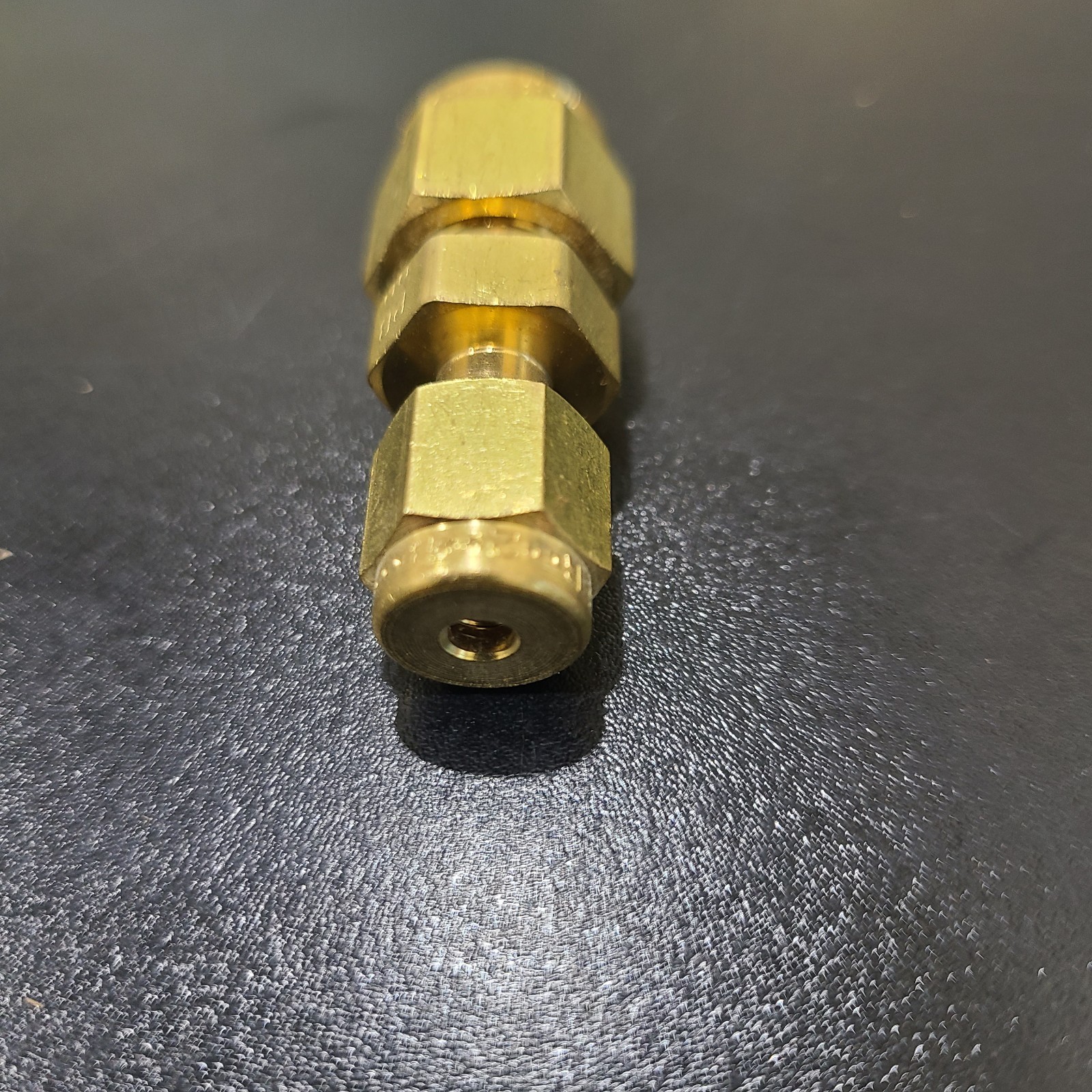 Lot 25 Brass Compression Adapter 1/4 x 1/8 Tube Fittings