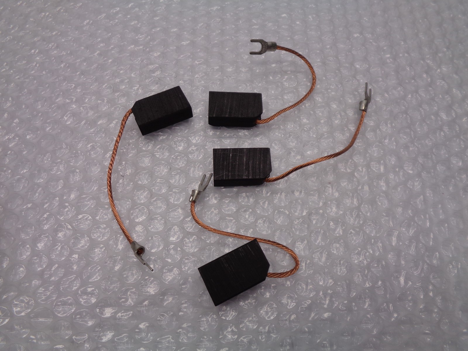 SOUTH LAND 9683 CARBON BRUSH LOT OF 4 NSNP