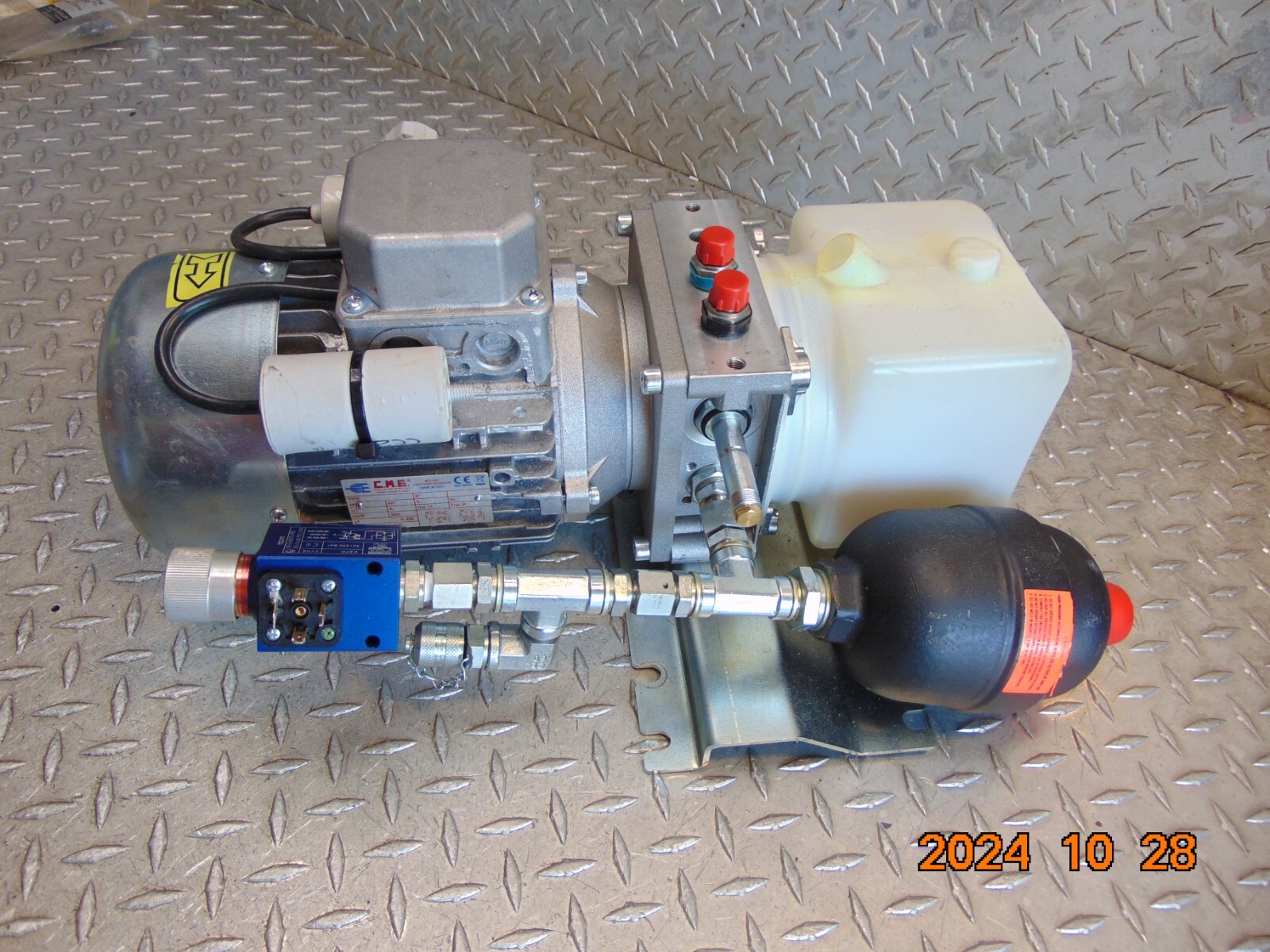 TEE FLUIDS PUMP C.M.E. M80 B-2 MOTOR FOX TYPE K57P PRESSURE SWITCH