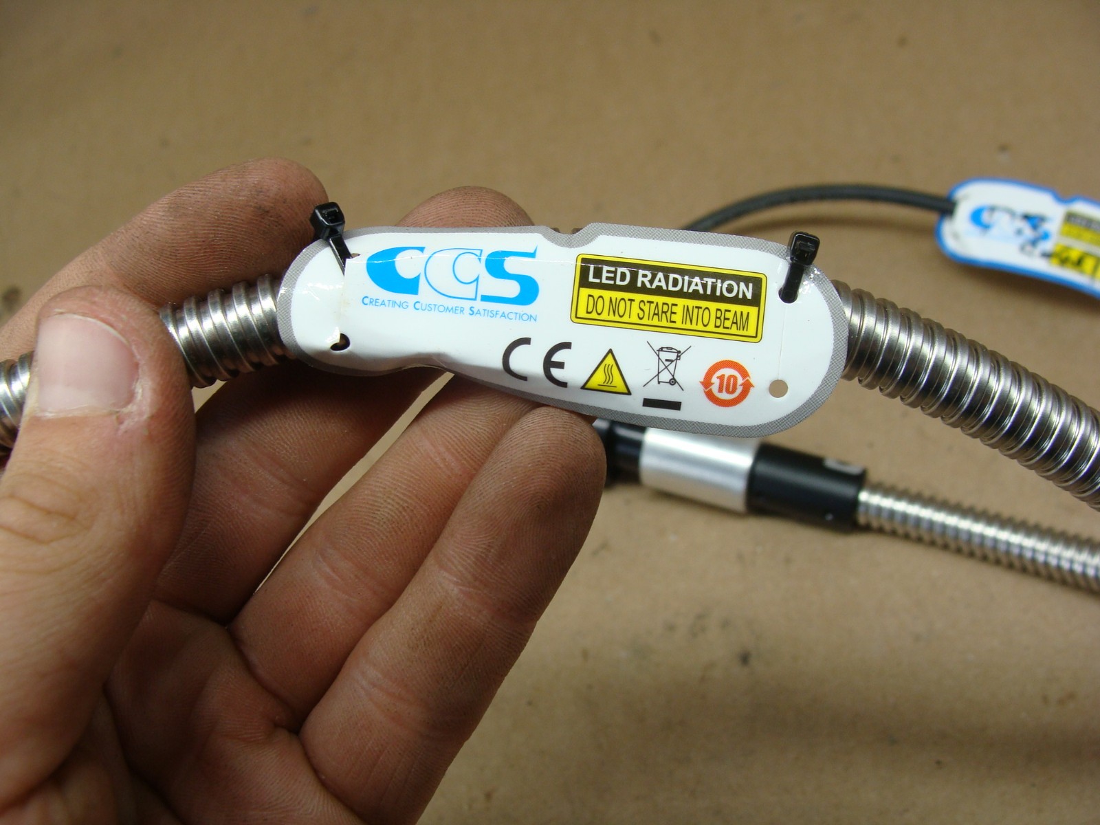 CCS SPOT LIGHT HLV3-22BL-4M W/LIGHT SOURCE HFS-14-500