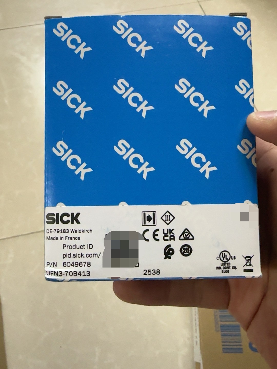 1P NEW SICK UFN3-70B413 Slot Sensor