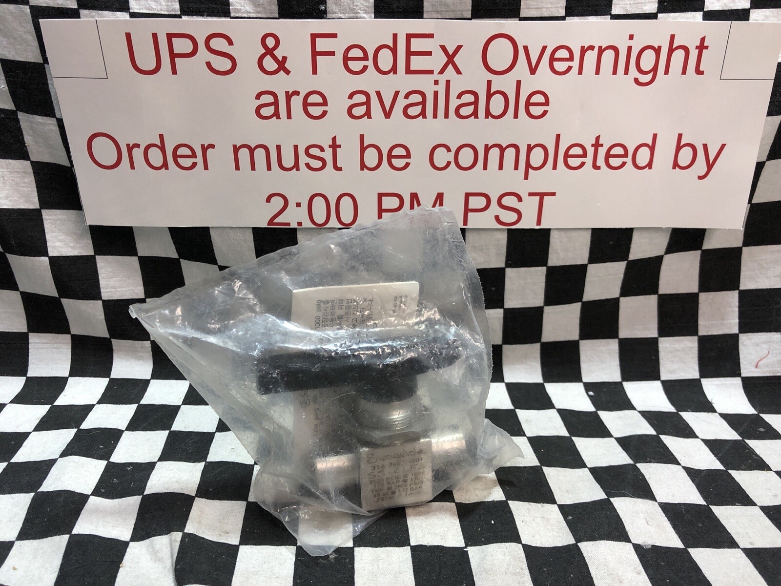 SWAGELOK Quarter-Turn Instrument Plug Valve, B-8P6T, B8P6T, Shipsameday#1542Q2