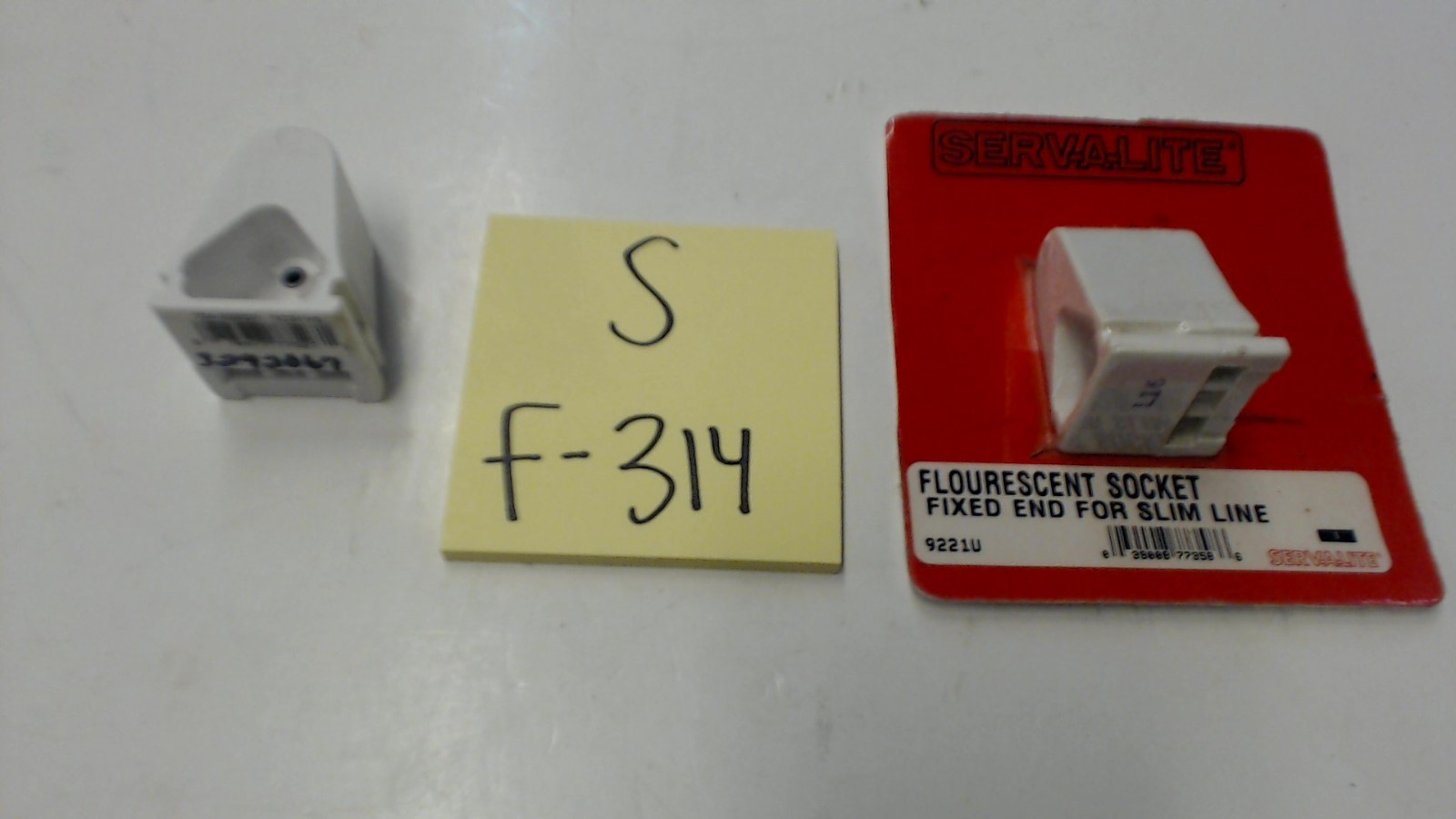 Fluorescent Socket Fixed End For Slim Line Lot of 2 (9221U)